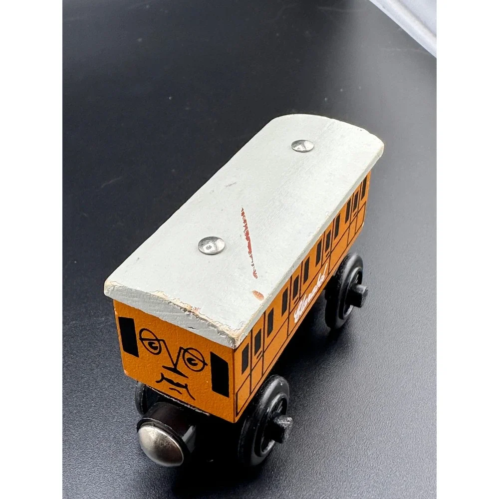 Thomas Wooden Railway Clarabel Coach Train 2001 RARE‎ YEAR Vtg Learning Curve
